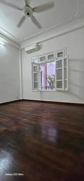 Bán nhà 79. Cầu Giấy ( 37m2 x 5 tầng ) 6 NGỦ  , 2 mặt thoáng trước sau, sát hồ , gần ô tô. Ngay Trung Tâm Cầu Giấy 