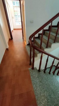 Cho thuê nhà mặt phố Đào Tấn , kinh doanh tất cả các loại moi hình , dt 50m2x6 tầng mặt tiền 5m