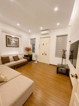 Cho thuê nhà phố Đào Tấn dt 50m2x 5 tầng , 1 khách 1 bếp , 5 phòng ngủ , đường ngõ to nhà dễ tìm