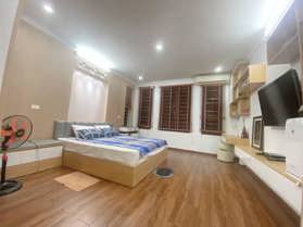 CÁCH 1 NHÀ RA PHỐ KHÂM THIÊM - NHÀ THÔNG THOÁNG - NỘI THẤT CHẤT LƯỢNG