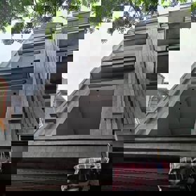 Bán nhà phố Trạm, cách Aeon 500m, cầu Vĩnh Tuy 500m, đường ô tô tải 50m