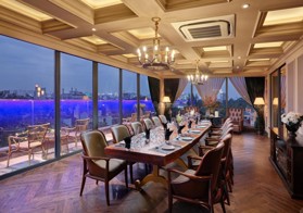 Bán nhà 10 tầng mặt phố Hoàng Cầu sổ đỏ 240m mặt tiền 10m đang cho thuê 450tr/tháng