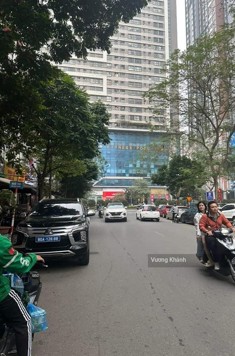 Đất Nguyễn Thị Định - DT 90m2 - lô góc 3 thoáng - vỉa hè - MT rộng - Giá 24 tỷ