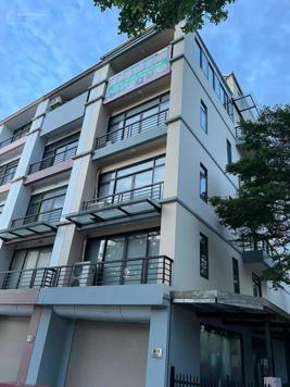 Mặt phố quận Đống Đa Nguyên Hồng Láng Hạ vị trí có 1-0-2 rất hiếm, DT 116m