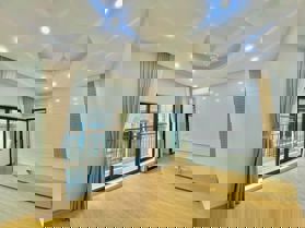 Nhà gara 7 chỗ lô góc kinh doanh đỉnh ở Mai Động