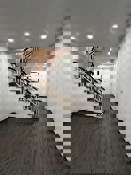 Bán nhà thúy lĩnh ô tô đậu cửa nhà ,ngõ thông kinh doanh 