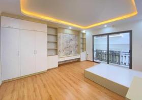 Nhỉnh 8 tỷ có nhà dân 7 tầng rộng 43m2 mặt tiền 4.3m vuông đét cách phố Võ Chí Công