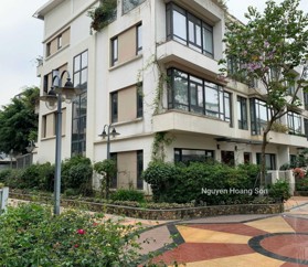 Bán liền kề lô góc chỉ 30 tỷ ở Hoàng Hoa Thám, DT 90m2 x 5 tầng.