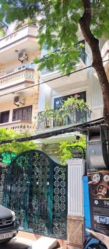 Nhà đẹp, hai mặt ngõ, thoáng trước sau, phố Ngọc Khánh, Ba Đình, DT 69m2, 5T