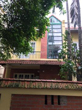 Bán biệt thự Hồng Hà, TT Ba Đình, 110m2x 5 tầng, chủ nhà là đạo diễn phim VTV, lô góc