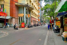 BÁN ĐẤT KIM CƯƠNG MẶT PHỐ LÔ GÓC KIM MÃ THƯỢNG 152M2 52TỶ GẦN LOTTE  ỔN ĐỊNH