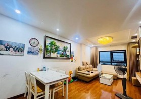 Bán gấp chung cư 2N2VS - 79.4m2, hướng đông nam view hồ