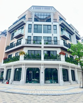 Quỹ căn liền kề 2 mặt tiền phân khu lõi ký trực tiếp CĐT. 