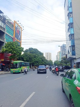 Mặt phố Nguyễn Tuân diện tích 72m2 - Duy nhất 01 nhà mặt phố bán, Giá cực tốt 