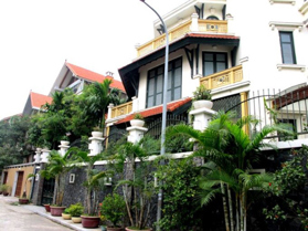 Cho thuê mặt bằng kinh doanh 149m2 thông sàn view hồ tây