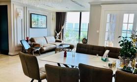 Nhà em cần bán nhanh căn hộ chung cư Royal City 3 PN-135m2-ban công Đông Nam