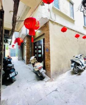 Bán gấp nhà Văn Cao - Đội Cấn 40m2, 5 tầng, 6 ngủ, lô góc - Còn mới về ở ngay - Hơn 6 tỷ (NT đẹp)
