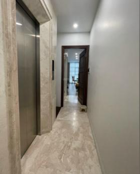 Cần tiền hạ 2tỷ bán gấp - mặt đường Sơn Tây - Ba Đình. DT 38 m2 x 6 tầng, MT 4,3 m. 19.6 tỷ