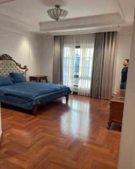 Bán nhà MP. Ngã 5 Văn Cao, Thụy Khuê DT 75m2 x 5T MT 8m, vỉa hè rộng