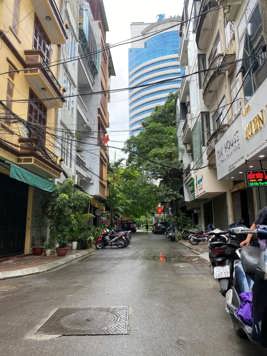 Bán nhà phân lô 7 tầng thang máy phố Huỳnh Thúc Kháng - Quận Đống Đa