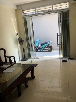 Bán nhà Dịch vọng 62m2 x 3.5 tầng, MT 4,5m thoáng, sổ vuông A4