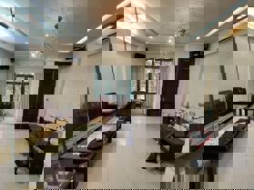 Bán gấp căn nhà xây 4.5 tầng khu chia lô công chức ngõ 132 phố Võ Chí Công ngõ phố 89 Lạc Long Quân