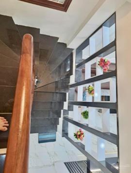 Bán nhà Cầu Giấy 43m2, 4 tầng, MT=3.5m trung tâm - full nội thất - ngõ ba gác tránh - kinh doanh