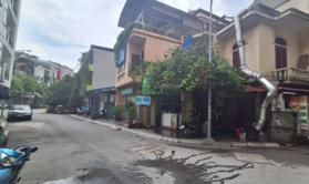 Bán nhà mặt phố vip nhất quận Cầu Giấy - vỉa hè rộng thênh thang - phù hợp khách xây building - spa