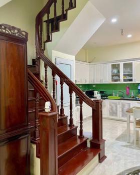 Bán nhà Giáp Bát, ô tô, phân lô, thang máy, 40m2 x 5 tầng x giá 11.5 tỷ