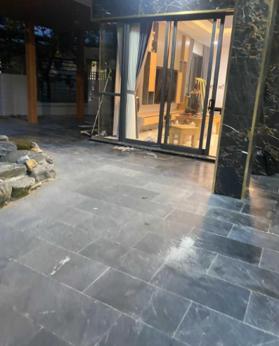 Chính chủ bán căn liền kề góc Gamuda, DT: 239m2 thiết kế hiện đại full nội thất cao cấp thang máy