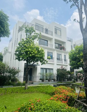 Chính chủ: Cần bán lô biệt thự 200 m2 và biệt thự 160m2 bàn giao full nội thất