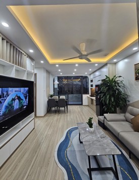 Cần bán căn 3 ngủ 2 vệ sinh 9 siêu đẹp nội thất full đẹp như hình