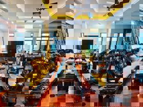 Bán nhà lô góc phố 8/3, Hai Bà Trưng, ô tô vào nhà, 7 tầng 83m2 giá 26.5 tỷ