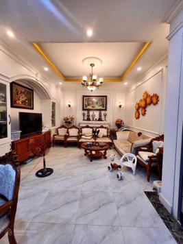 Hiếm - nhà như biệt thự - sau 1 nhà ra ô tô tránh - chủ tặng lại toàn nội thất giá trị cho khách