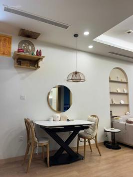 Bán căn hộ 2PN, full nội thất, sẵn sổ, view thành phố, giá 5.85 tỷ tại Hinode City 201 Minh Khai