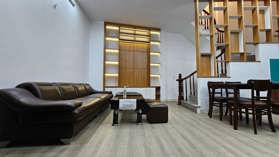 Hơn 4 tỷ Phố Trạm, Cổ Linh, Long Biên 36m2 , 4 tầng, 4 phòng ngủ. 