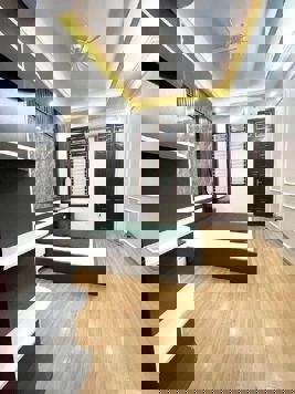 🏠Võ Chí Công, phân lô 35m², 5 tầng, ô tô tránh, bãi đậu xe, giá 6 tỷ ( TL )