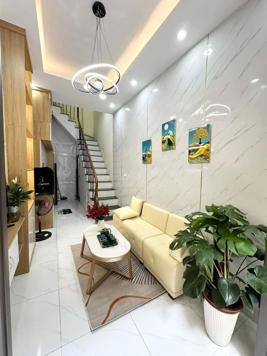 SẴN SÀNG Ở NGAY! - GẦN PHỐ, NHÀ ĐẸP, DÂN XÂY - 20M2 X 5 TẦNG - NHỈNH 3 TỶ