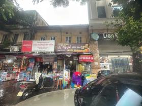 Bán gấp nhà mặt phố Yên Phụ Lớn thuộc Ba Đình - gần Bốt Hàng Đậu giá 785tr/ m2