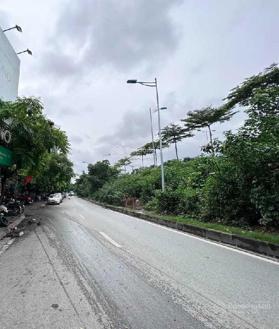 Bán nhà mặt phố đường Bưởi DT 120/93m2, 2 tầng giá chỉ 15,4 tỷ kinh doanh tấp nập