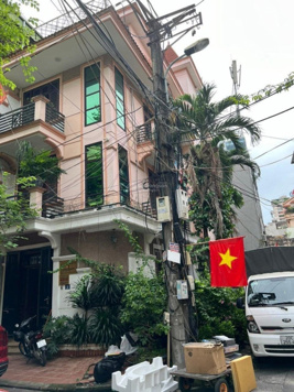 Cho thuê lâu dài nhà liền kề tại số 20 Trương Định, có thể làm văn phòng