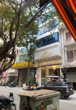 Chính chủ cần bán gấp đất xây văn phòng - mặt phố Bạch Mai - Hai Bà Trưng - 300m2 - MT: 5m - 70 tỷ