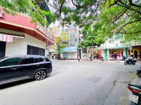 Bán nhà Mặt phố Nguyễn Công Hoan DT 55m2 x 3T MT 12m. Giá 22 tỷ Quận Ba Đình nhà đẹp như ý