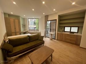 Bán nhà mặt phố TT quận Ba Đình, vị trí đắc địa, 3,5 tầng, 46m2, mặt tiền 6m