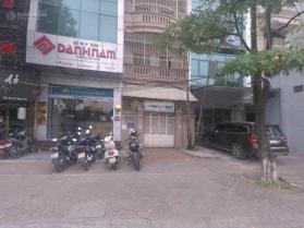 Bán nhà 3.5 tầng, mặt phố tại 587 Kim Mã