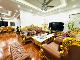 Bán Biệt thự 200m2 x 4 tầng giá nhỉnh 63 tỷ nội thất triệu đô