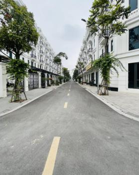 Bán nhà mặt tiền 7m đã hoàn thiện tâm huyết, vị trí đẹp tại dự án Kiến Hưng Luxury - Hà Đông