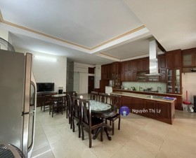 Bán nhà cực hiếm trung tâm Mỹ Đình. Nhà 6 tầng, đường lớn 4 ô tô tránh nhau, kinh doanh sầm uất