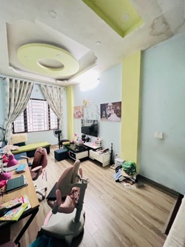 Bán nhà mặt ngõ phố Lạc Long Quân - Tây Hồ DT 35m2, 5 tầng, ngõ thông tứ tung giá 6,5 tỷ