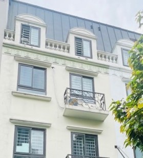 NHÀ ĐẸP LACASTA KĐT VĂN PHÚ, HÀ ĐÔNG- 2 MẶT TIỀN-4 VỈA HÈ- VIEW CÔNG VIÊN, SÂN TENNIS, KINH DOANH SẦM UẤT